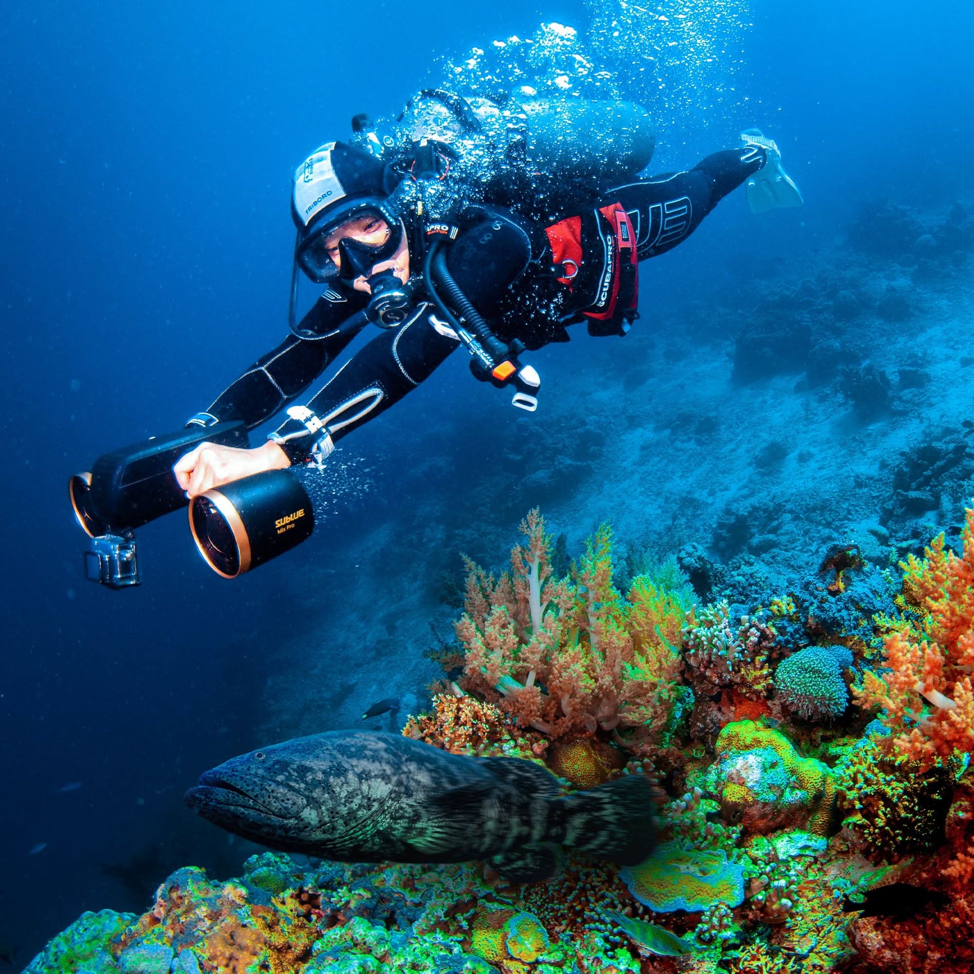 Underwater scooter for aquatic exploration