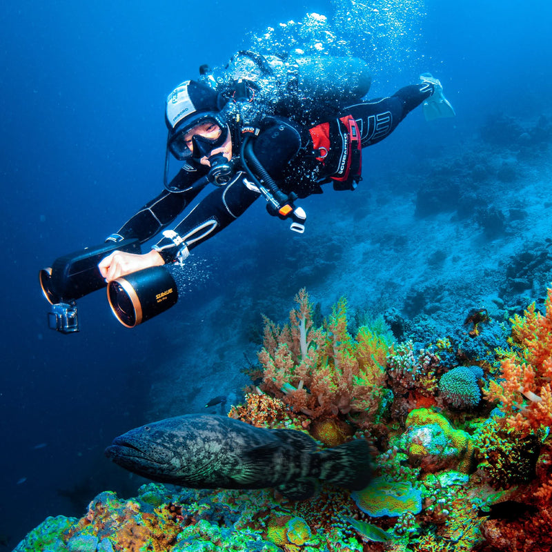 Underwater scooter for aquatic exploration